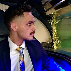 Meet your Posher, Avery